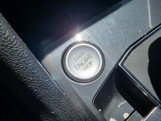 2018 Volkswagen Tiguan 2.0T SEL FWD - 22868908 - 34