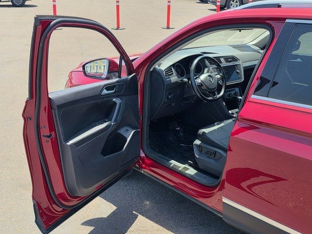 2018 Volkswagen Tiguan 2.0T SEL FWD - 22868908 - 42