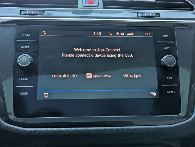 2018 Volkswagen Tiguan 2.0T SEL FWD - 22963455 - 22