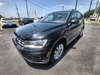 2018 Volkswagen Tiguan - 3VV1B7AXXJM061939