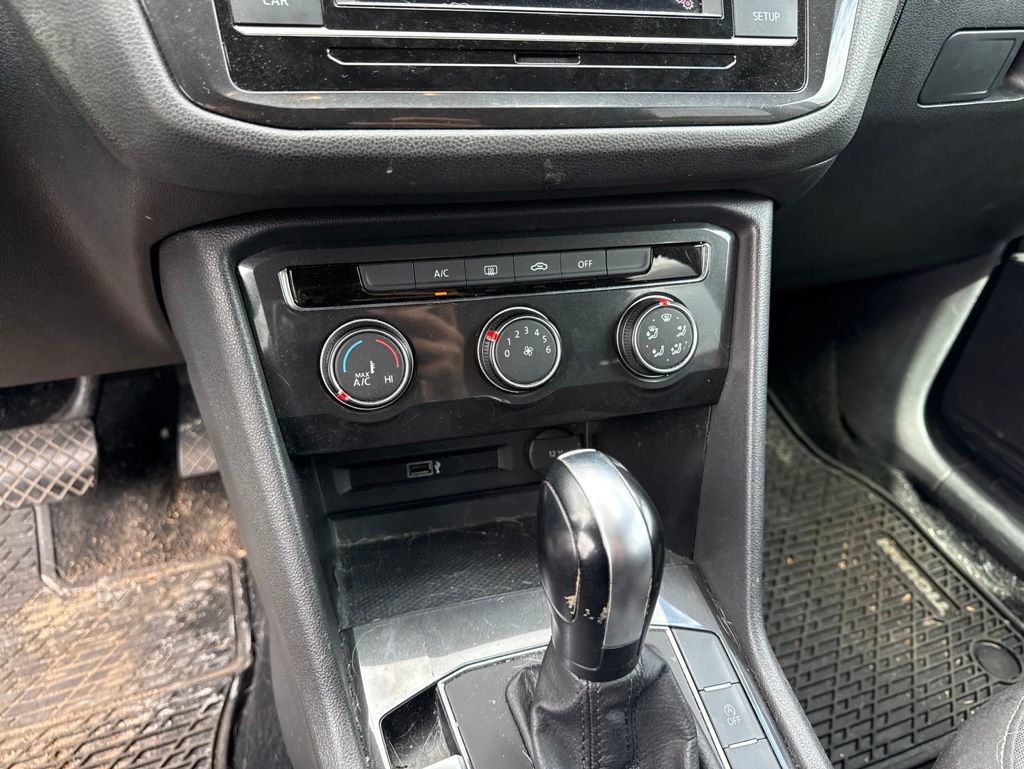 2018 Volkswagen Tiguan 2.0T S FWD - 23025573 - 12