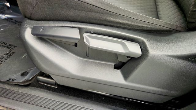 2018 Volkswagen Tiguan 2.0T S FWD - 22964028 - 10