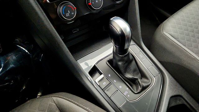 2018 Volkswagen Tiguan 2.0T S FWD - 22964028 - 15
