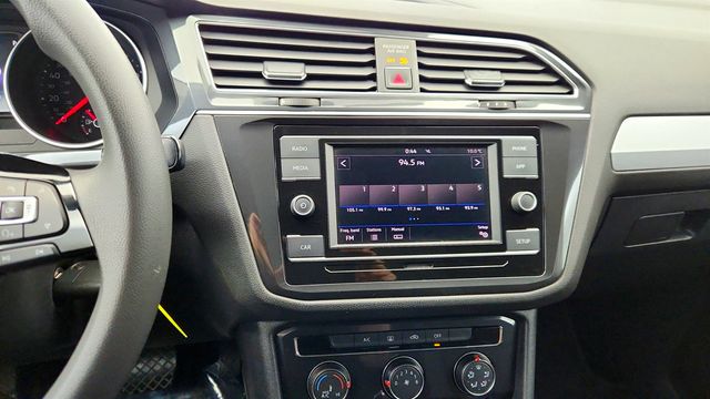 2018 Volkswagen Tiguan 2.0T S FWD - 22964028 - 16