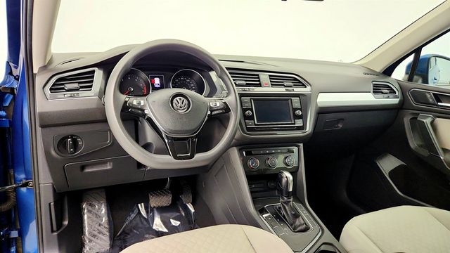 2018 Volkswagen Tiguan 2.0T S FWD - 23032563 - 11
