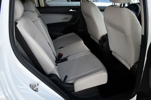 2018 Volkswagen Tiguan 2.0T S FWD 4 Door SUV W/Rear View Camera - 20410744 - 17