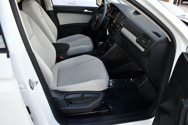 2018 Volkswagen Tiguan 2.0T S FWD 4 Door SUV W/Rear View Camera - 20410744 - 31