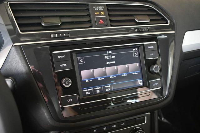 2018 Volkswagen Tiguan 2.0T S FWD 4 Door SUV W/Rear View Camera - 20410744 - 35