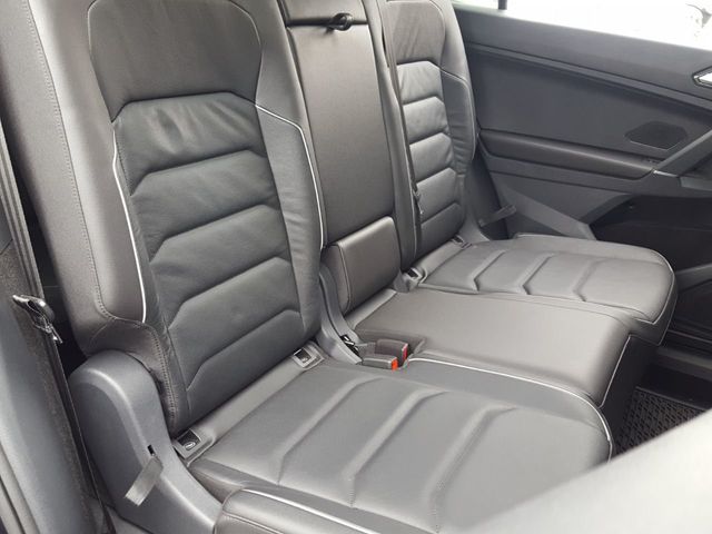 2018 Volkswagen Tiguan (Recovered Theft) 2.0T SEL Premium FWD w/Panoramic Roof - 18381811 - 9