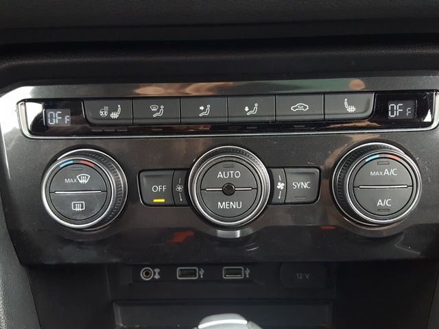 2018 Volkswagen Tiguan (Recovered Theft) 2.0T SEL Premium FWD w/Panoramic Roof - 18381811 - 22