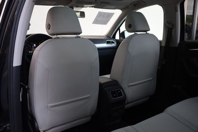 2018 Volkswagen Tiguan SEL - 23047294 - 16