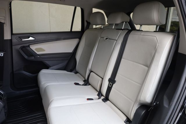 2018 Volkswagen Tiguan SEL - 23047294 - 17