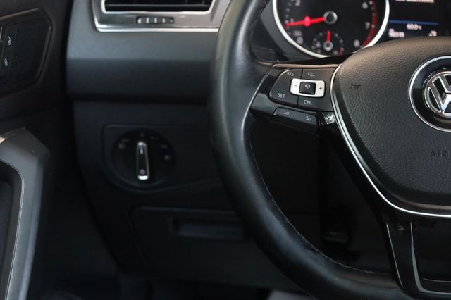 2018 Volkswagen Tiguan SEL - 23047294 - 32