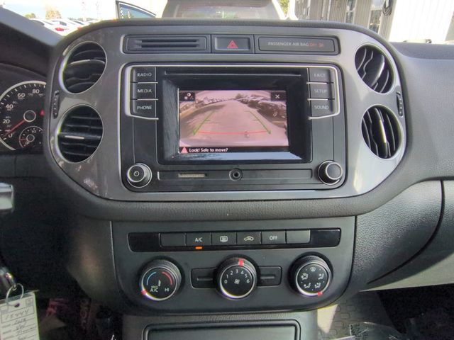 2018 Volkswagen Tiguan Limited 2.0T 4MOTION - 22949504 - 17