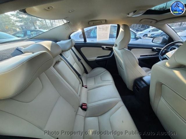 2018 Volvo S60 T5 AWD Dynamic - 22987418 - 10