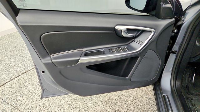 2018 Volvo S60 T5 AWD Dynamic - 23036851 - 10