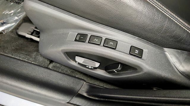 2018 Volvo S60 T5 AWD Dynamic w/ Vision Pkg & Heated Steering Wheel - 23036851 - 11