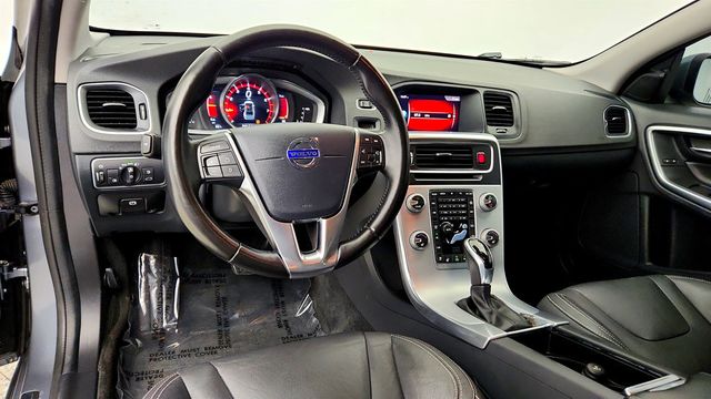 2018 Volvo S60 T5 AWD Dynamic w/ Vision Pkg & Heated Steering Wheel - 23036851 - 12