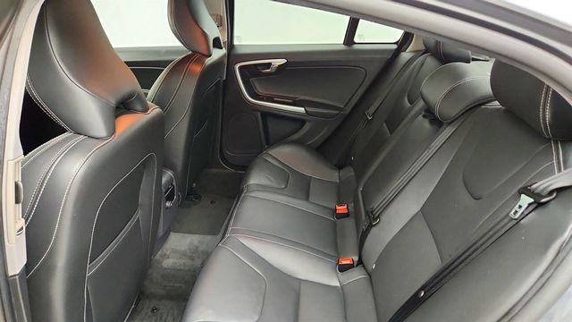 2018 Volvo S60 T5 AWD Dynamic w/ Vision Pkg & Heated Steering Wheel - 23036851 - 20