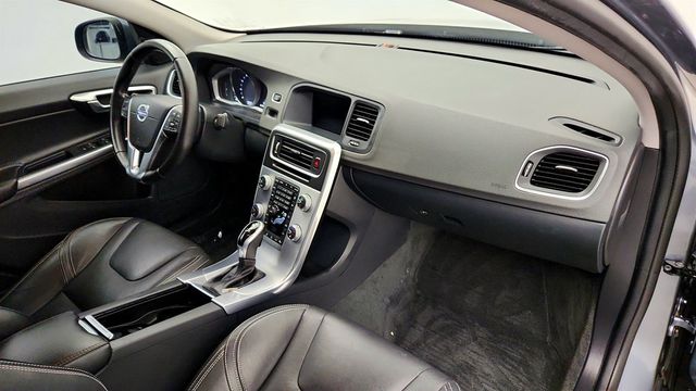 2018 Volvo S60 T5 AWD Dynamic w/ Vision Pkg & Heated Steering Wheel - 23036851 - 24