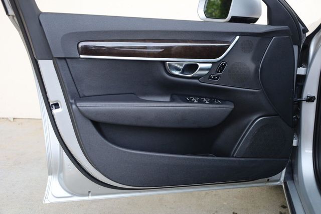 2018 Volvo S90 Momentum - 23057715 - 11