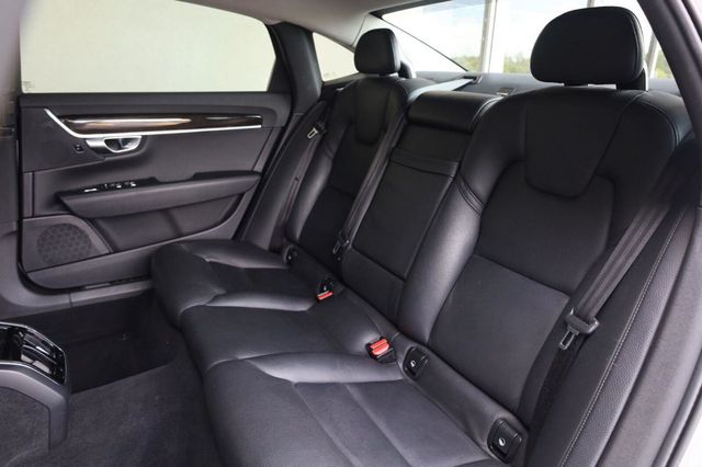 2018 Volvo S90 Momentum - 23057715 - 20