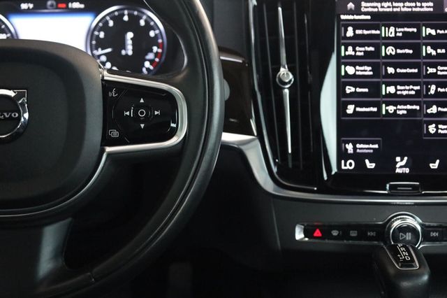 2018 Volvo S90 Momentum - 23057715 - 32