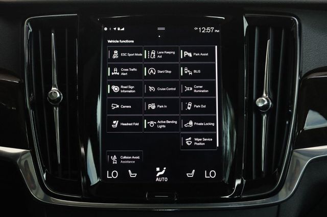 2018 Volvo S90 Momentum - 23057715 - 40