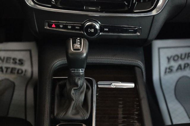 2018 Volvo S90 Momentum - 23057715 - 42