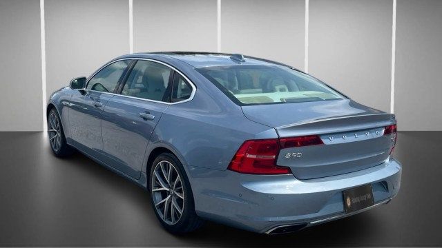 2018 Volvo S90 T5 AWD Momentum - 23047301 - 2