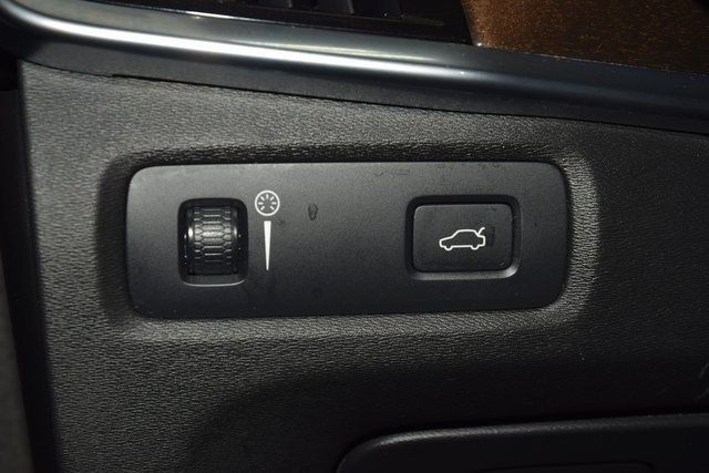 2018 Volvo S90 T5 AWD Momentum - 22948771 - 33