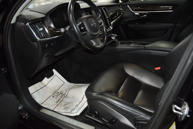 2018 Volvo S90 T5 AWD Momentum - 22948771 - 34