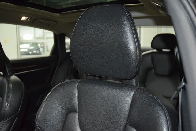 2018 Volvo S90 T5 AWD Momentum - 22948771 - 36