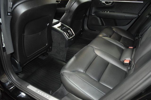 2018 Volvo S90 T5 AWD Momentum - 22948771 - 37