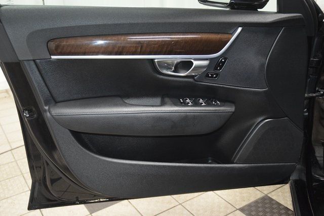 2018 Volvo S90 T5 AWD Momentum - 22948771 - 42