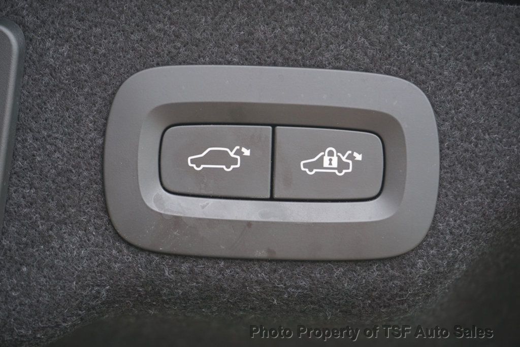 2018 Volvo S90 T5 AWD Momentum NAVI CARPLAY 360 CAMERAS PANO ROOF 19" WHEELS - 23017837 - 40