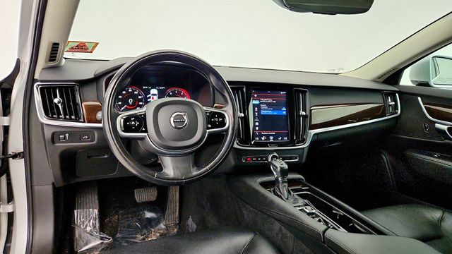 2018 Volvo S90 T5 AWD Momentum w/ Plus & Convenience Packages - 22996171 - 12