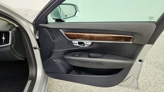 2018 Volvo S90 T5 AWD Momentum w/ Plus & Convenience Packages - 22996171 - 25