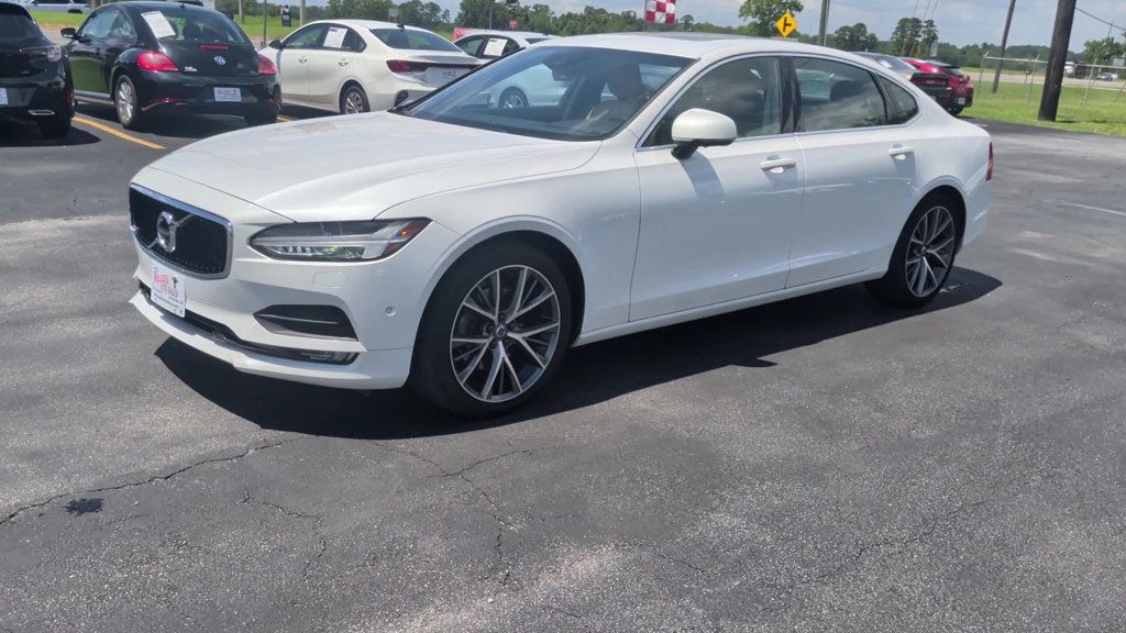 Volvo S90 T5 FWD Momentum photo 4