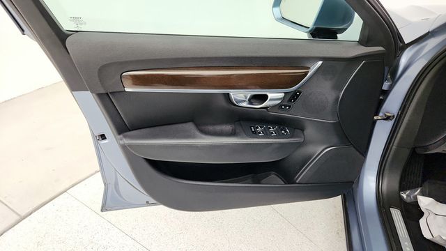 2018 Volvo S90 T6 AWD Momentum with Momentum Plus and Convenience Packages - 22948644 - 10