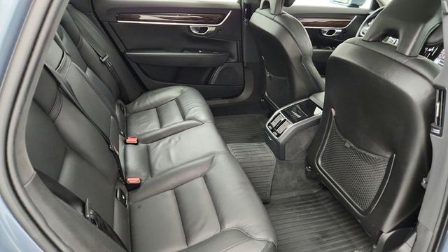 2018 Volvo S90 T6 AWD Momentum with Momentum Plus and Convenience Packages - 22948644 - 22