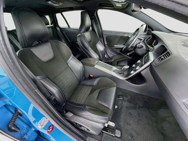 2018 Volvo V60 Polestar AWD - 23073463 - 28