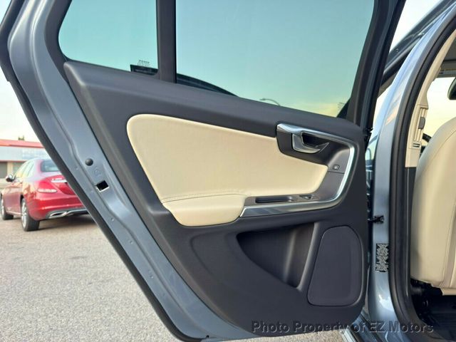 2018 Volvo V60 Cross Country ONE OWNER! 21528 KMS ONLY!! CERTIFIED! - 22920413 - 29