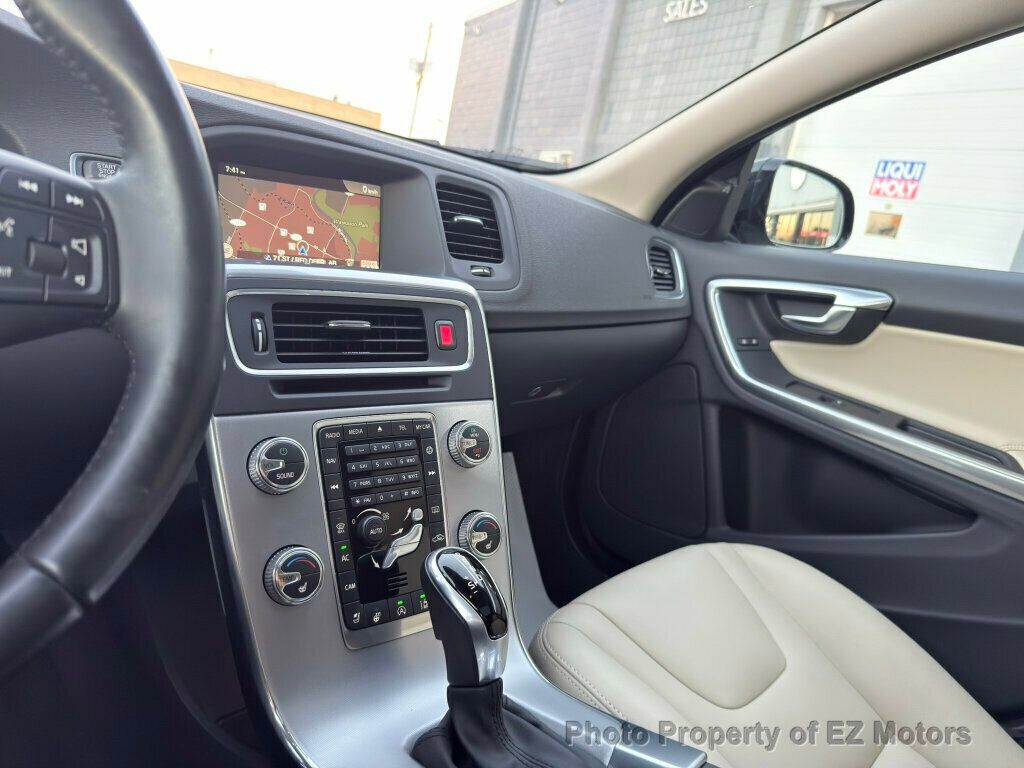 2018 Volvo V60 Cross Country ONE OWNER! 21528 KMS ONLY!! CERTIFIED! - 22920413 - 42