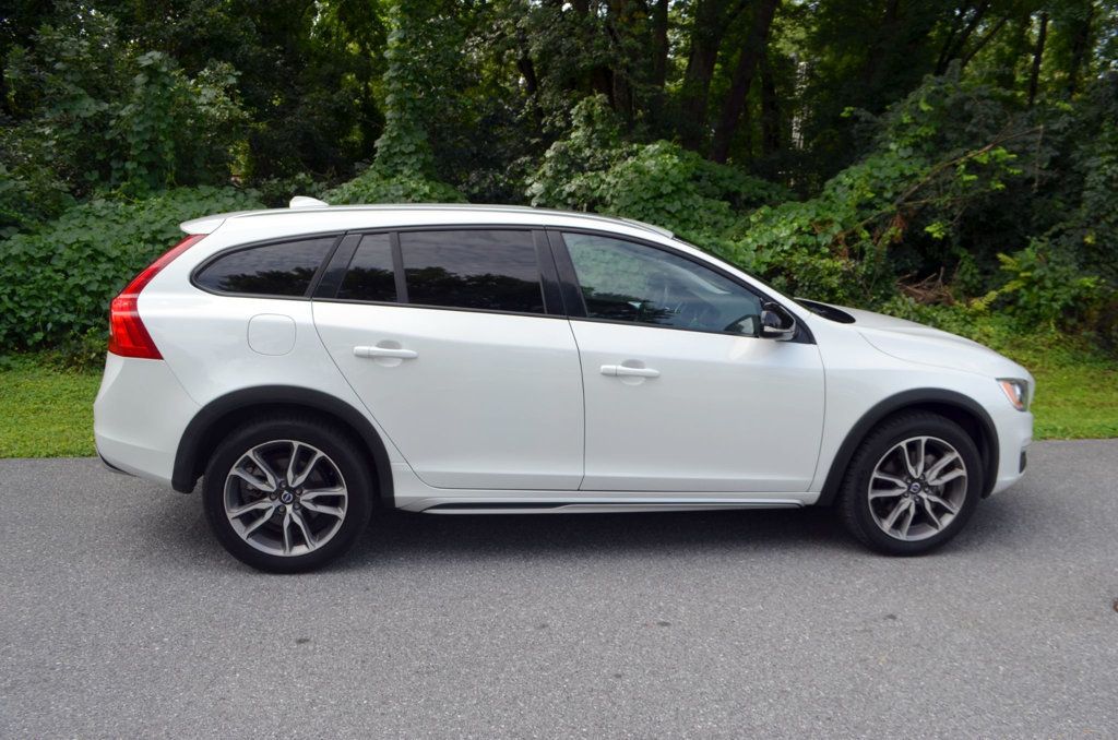 2018 Volvo V60 Cross Country T5 AWD - 22896573 | Video 1