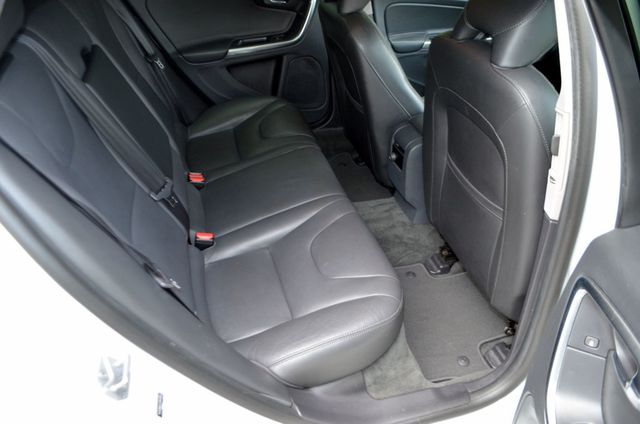 2018 Volvo V60 Cross Country T5 AWD - 22896573 - 15