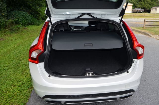 2018 Volvo V60 Cross Country T5 AWD - 22896573 - 18