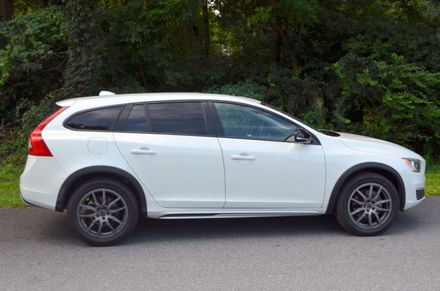 2018 Volvo V60 Cross Country T5 AWD - 22896573 - 37