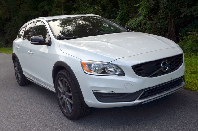 2018 Volvo V60 Cross Country T5 AWD - 22896573 - 38