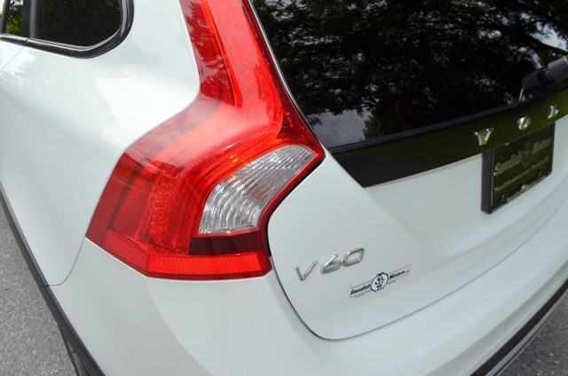 2018 Volvo V60 Cross Country T5 AWD - 22896573 - 3